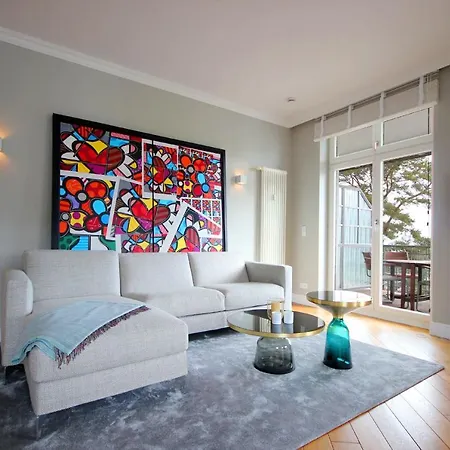 Stranddistel By Rujana Binz