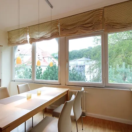 Stranddistel By Rujana Binz