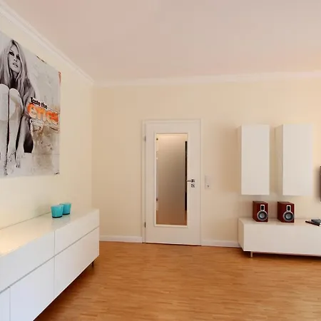 Stranddistel By Rujana