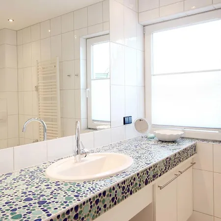 Stranddistel By Rujana