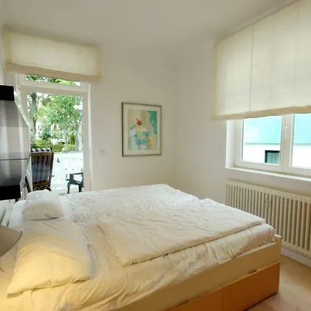 Stranddistel By Rujana * Binz