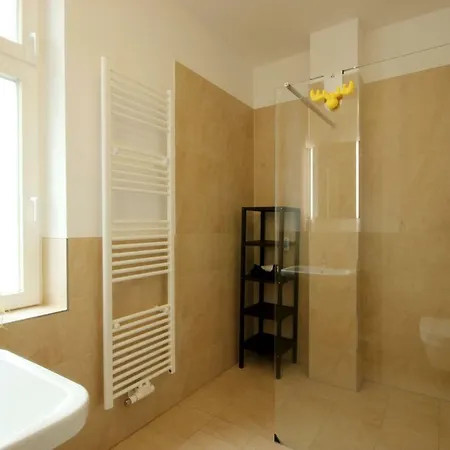 Stranddistel By Rujana Binz